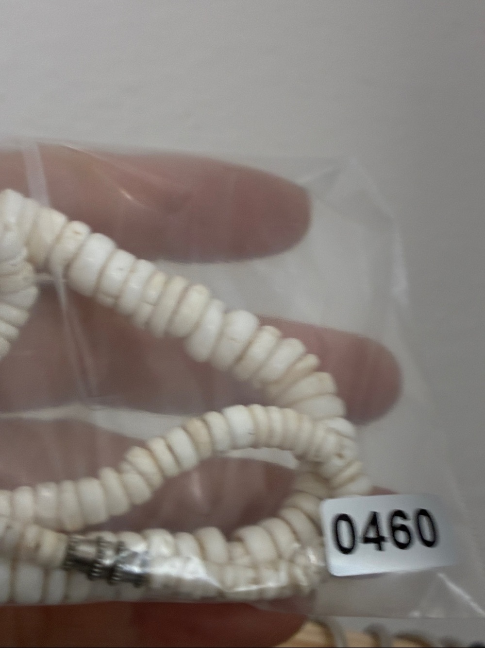 Vintage Hawaiian Cream Puka Shell Surfer Necklace Minimal Everyday Coastal READ - Picture 12 of 12
